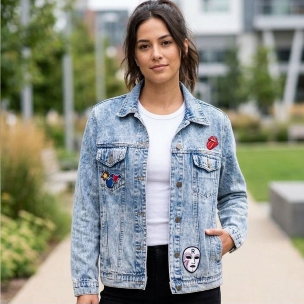 Honey Punch Light Wash Denim Jacket with Patch Details. Size L